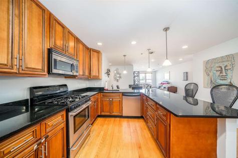 544 28TH Street Union City NJ 07087