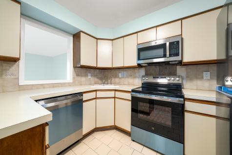 6409 Liberty Avenue North Bergen NJ 07047