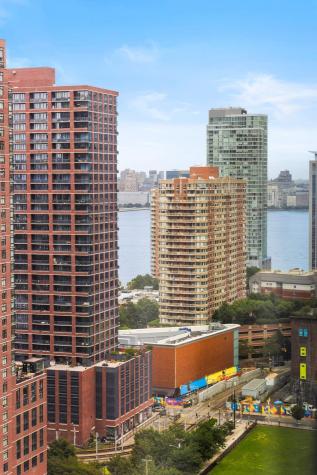 155 Bay Street Jersey City NJ 07302