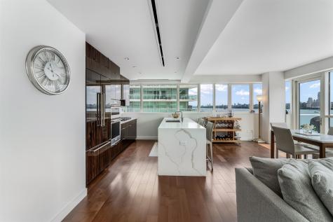 800 Avenue At Port Imperial Weehawken NJ 07086