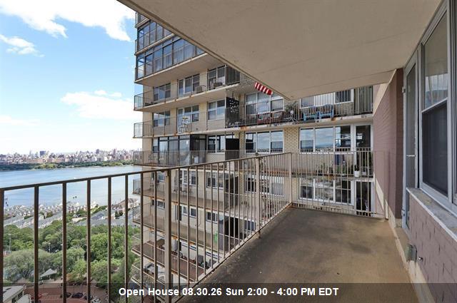6040 Boulevard East West New York NJ 07093