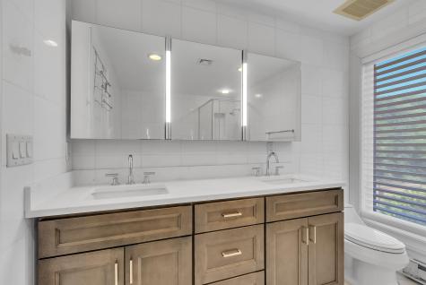 31 Cambridge Way Weehawken NJ 07086