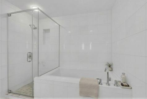 31 Cambridge Way Weehawken NJ 07086