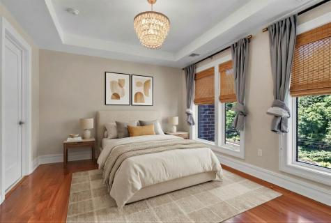 31 Cambridge Way Weehawken NJ 07086