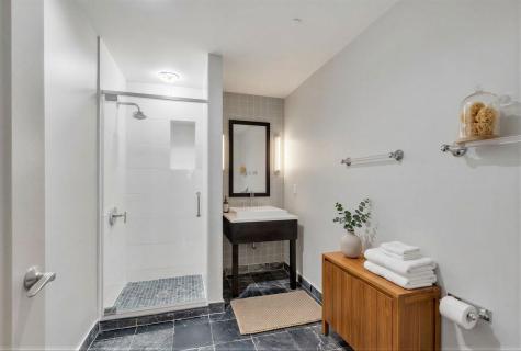 31 Cambridge Way Weehawken NJ 07086