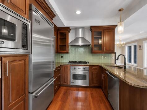 31 Cambridge Way Weehawken NJ 07086
