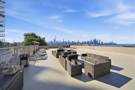6040 Boulevard East West New York NJ 07093