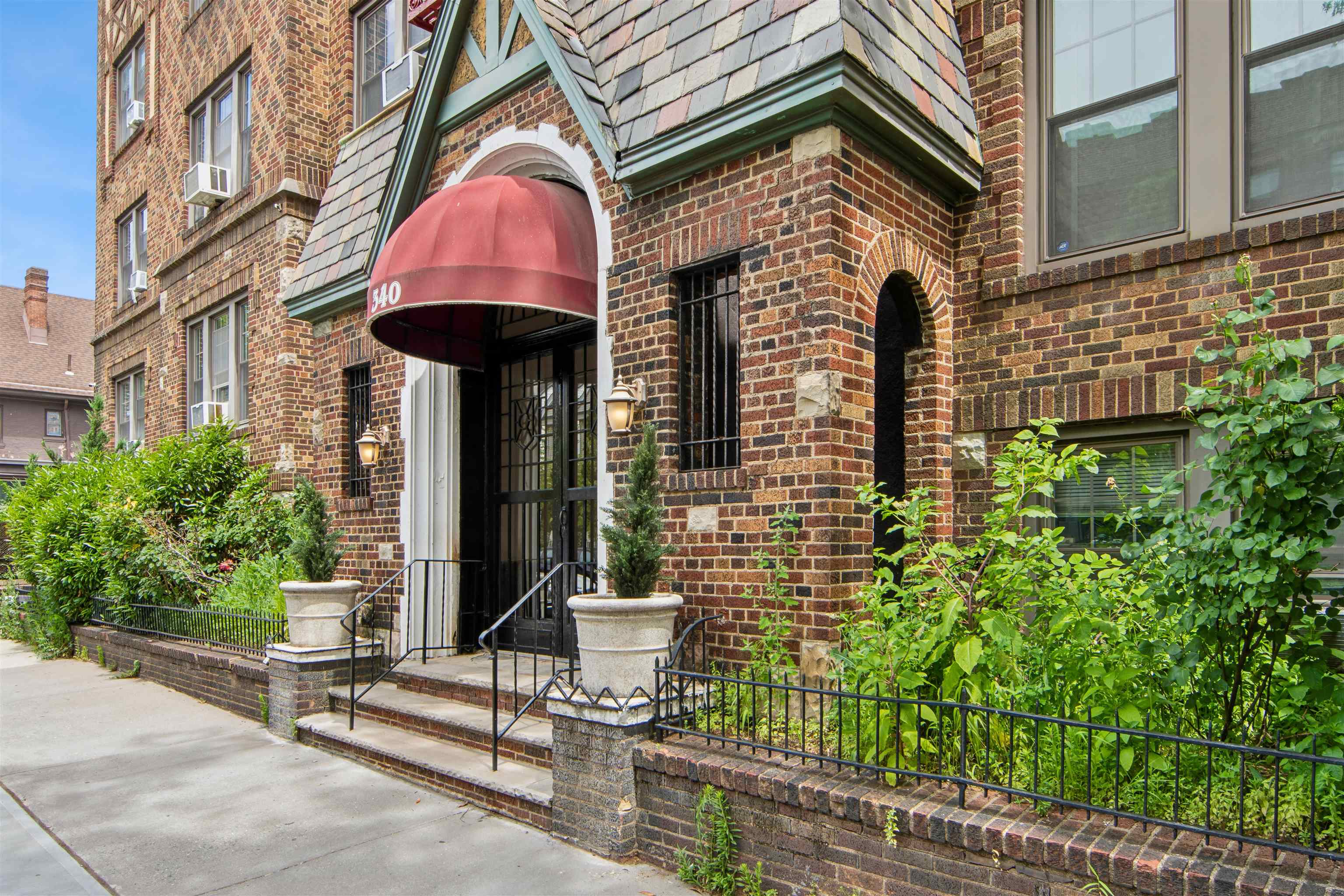 340 Fairmount Avenue Jersey City NJ 07306