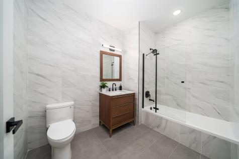 649 38th Street Union City NJ 07087