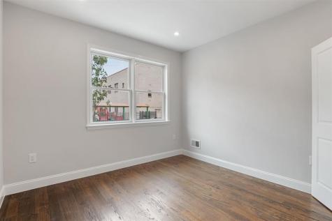 153 Laidlaw Avenue Jersey City NJ 07306
