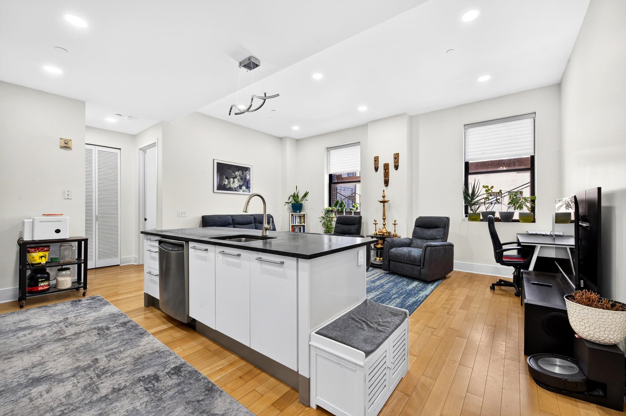 4 Beacon Way Jersey City NJ 07304