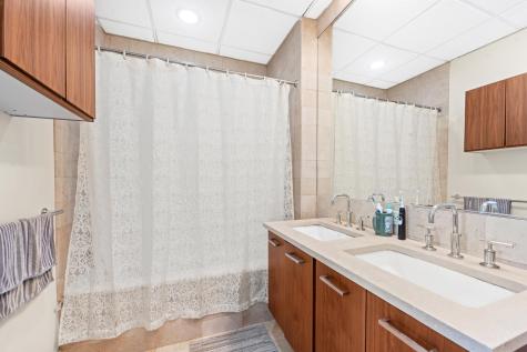 4 Beacon Way Jersey City NJ 07304