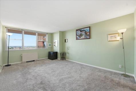 6040 Boulevard East West New York NJ 07093