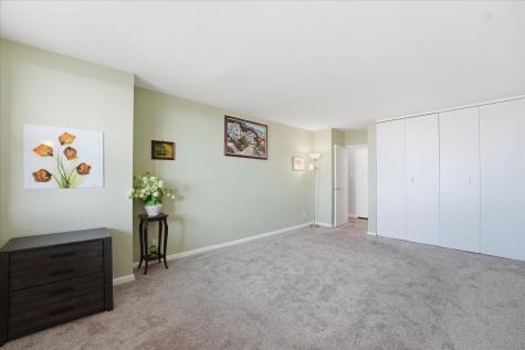 6040 Boulevard East West New York NJ 07093