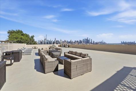 6040 Boulevard East West New York NJ 07093