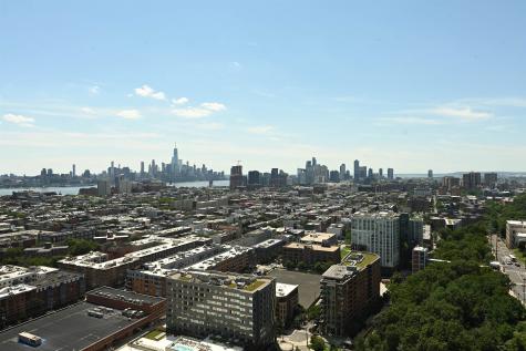 100 Manhattan Avenue Union City NJ 07087