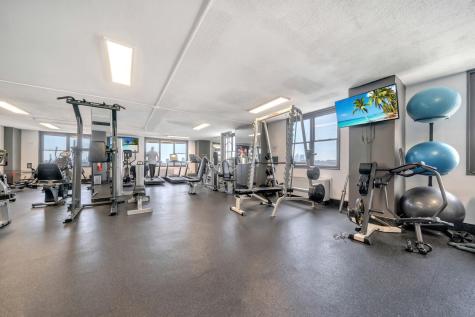 380 Mountain Road Union City NJ 07087