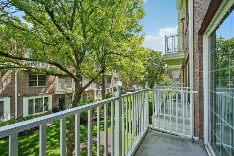 102 Abbie Court Guttenberg NJ 07093
