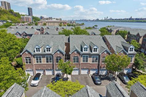 102 Abbie Court Guttenberg NJ 07093