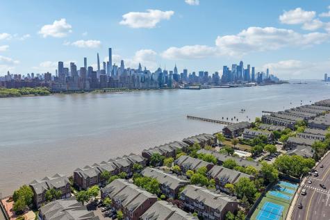 102 Abbie Court Guttenberg NJ 07093