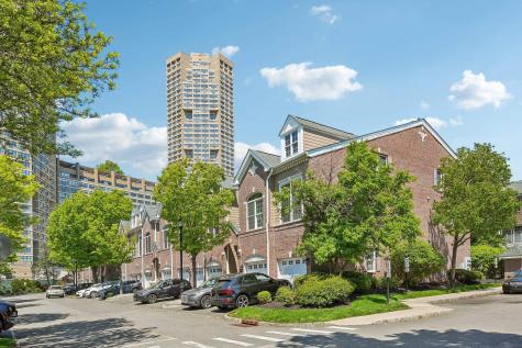 102 Abbie Court Guttenberg NJ 07093