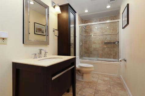33 Dogwood Street Jersey City NJ 07305
