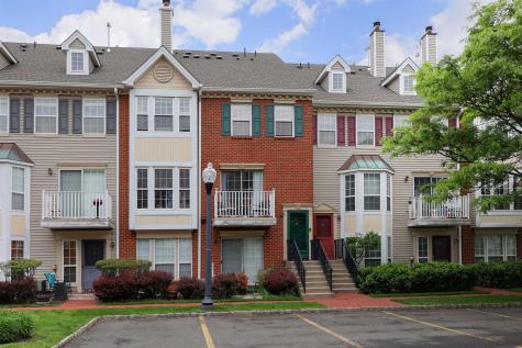 33 Dogwood Street Jersey City NJ 07305