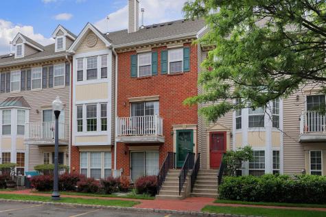 33 Dogwood Street Jersey City NJ 07305