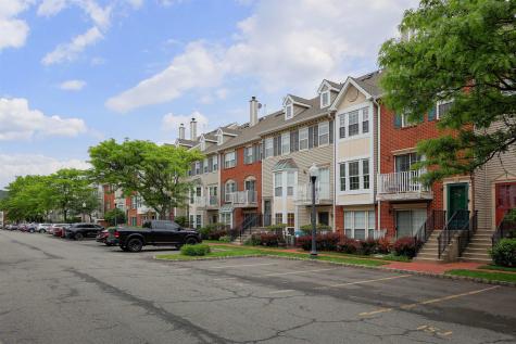 33 Dogwood Street Jersey City NJ 07305