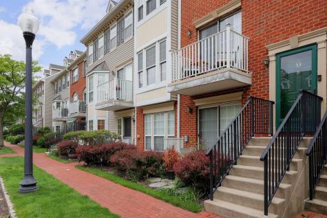 33 Dogwood Street Jersey City NJ 07305