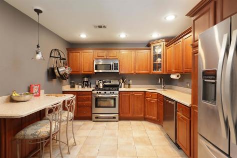 33 Dogwood Street Jersey City NJ 07305