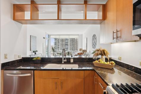 1 Shore Lane Jersey City NJ 07310