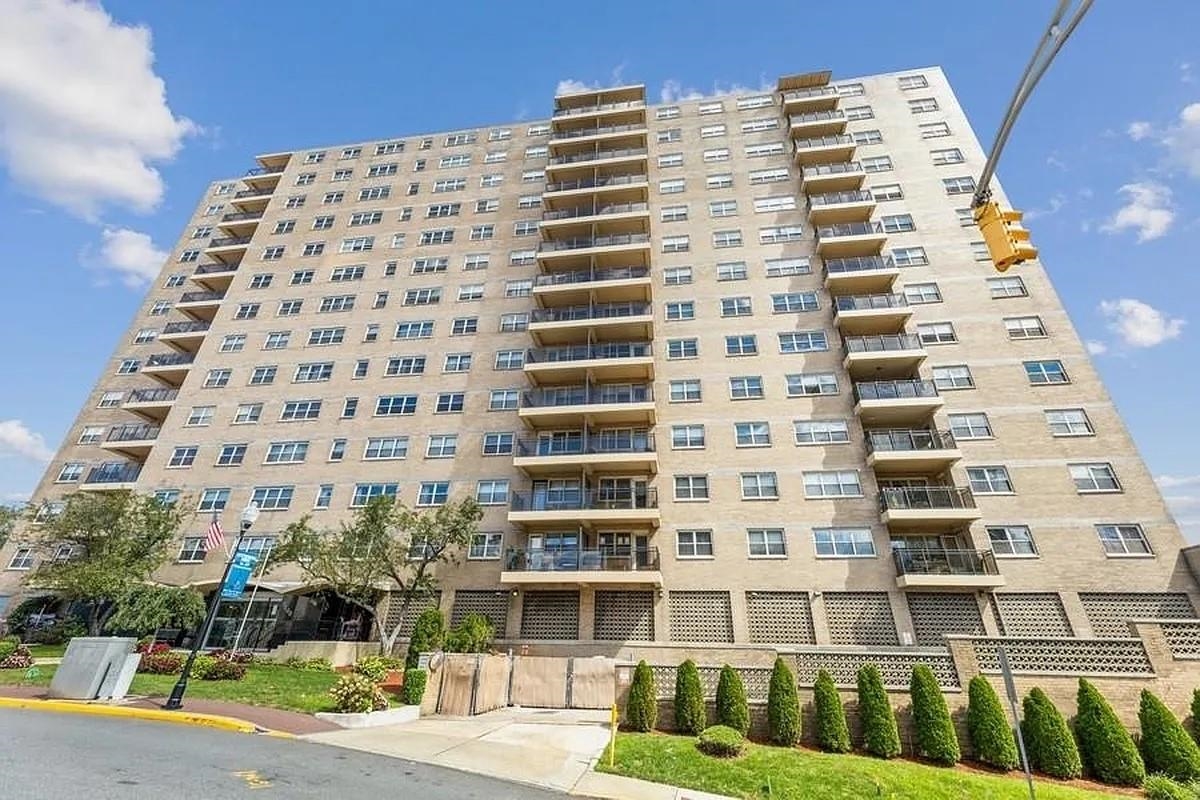 7100 Boulevard East Guttenberg NJ 07093-4444