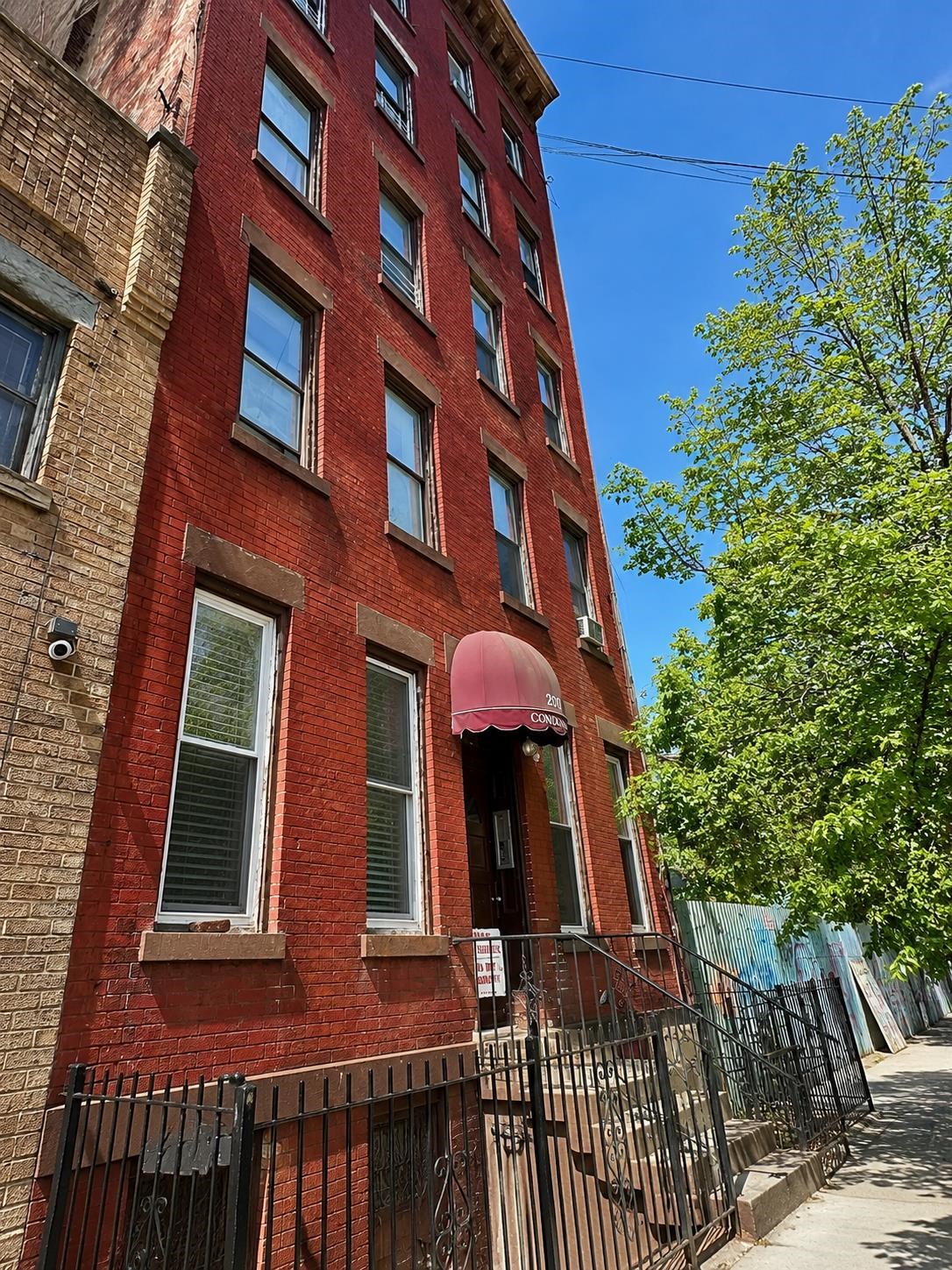 207 15th Street Jersey City NJ 07302