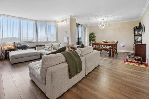 627 Harmon Cove Tower Secaucus NJ 07094