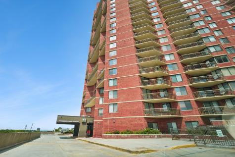 627 Harmon Cove Tower Secaucus NJ 07094