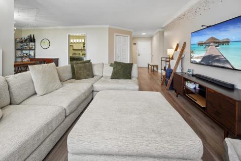 627 Harmon Cove Tower Secaucus NJ 07094