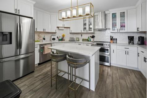 627 Harmon Cove Tower Secaucus NJ 07094