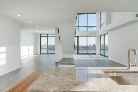 320 Adolphus Avenue Cliffside Park NJ 07010