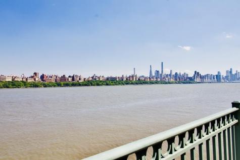 340 The Promenade Edgewater NJ 07020