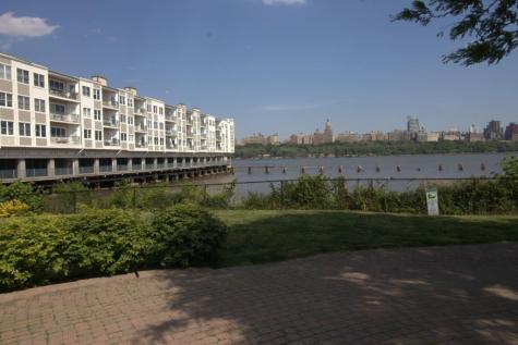 340 The Promenade Edgewater NJ 07020