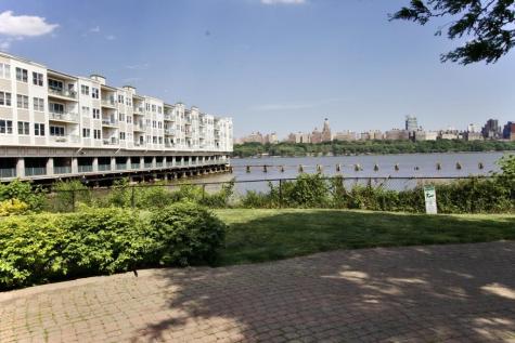 340 The Promenade Edgewater NJ 07020