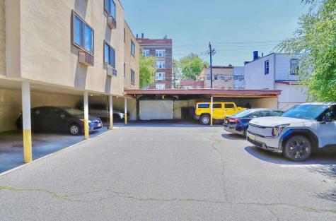 7117 Park Avenue North Bergen NJ 07047-5846