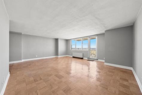 6040 Boulevard East West New York NJ 07093