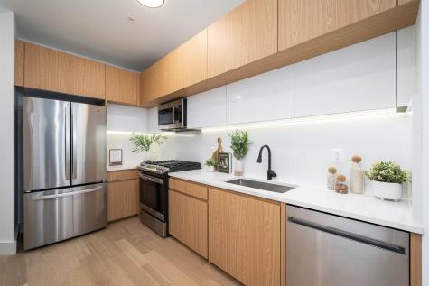 649 38th Street Union City NJ 07087