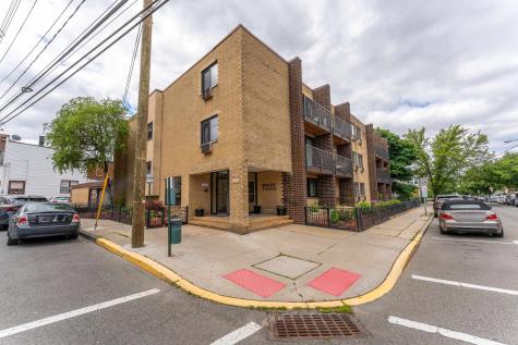 7117 Park Avenue North Bergen NJ 07047