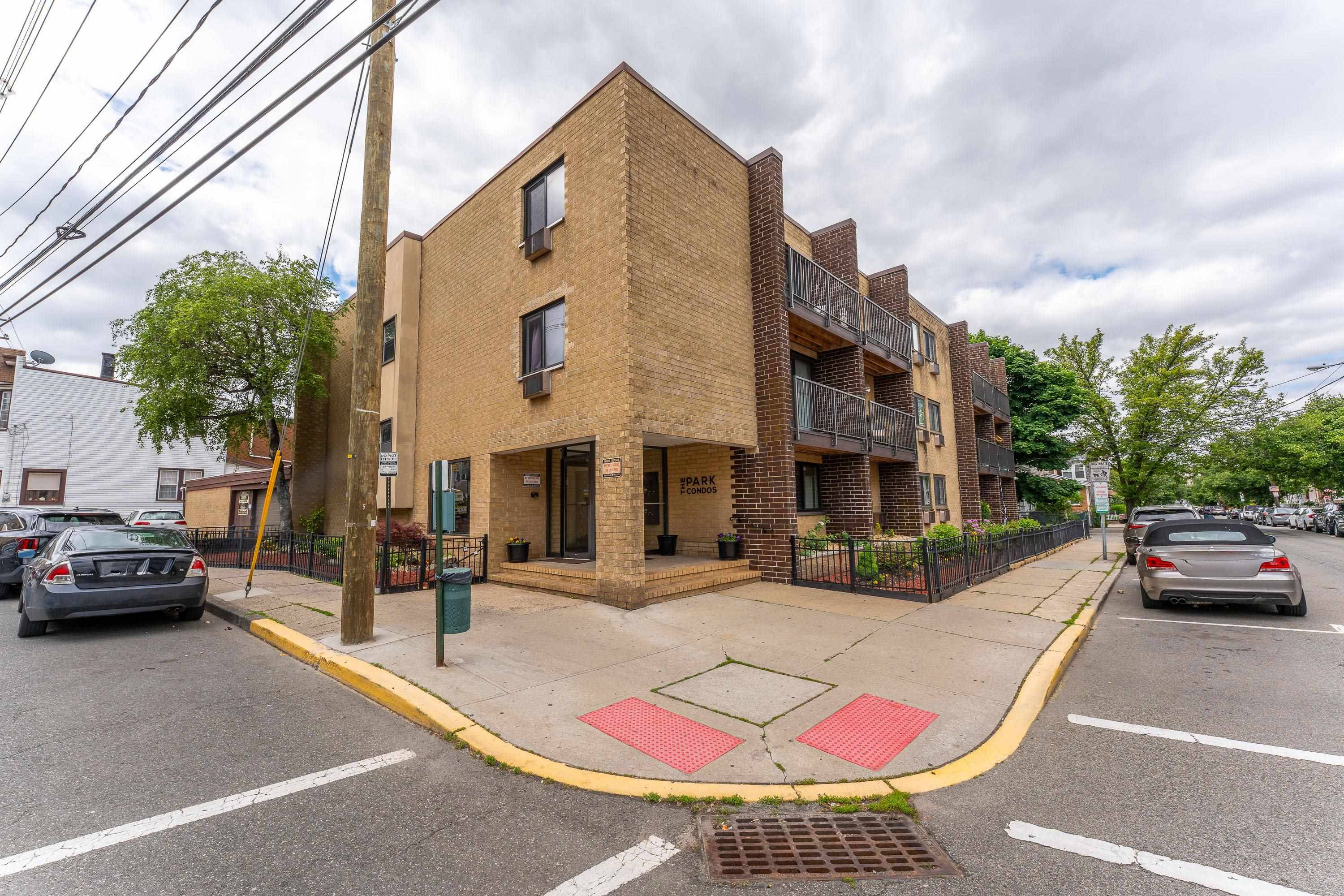 7117 Park Avenue North Bergen NJ 07047