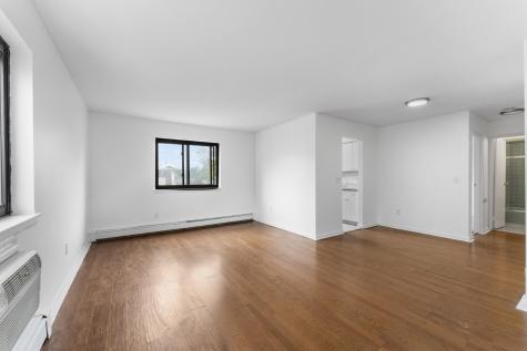 7117 Park Avenue North Bergen NJ 07047