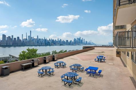 6600 Boulevard East West New York NJ 07093