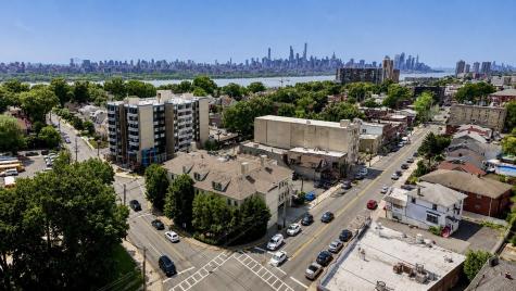 180 Edgewater Road Cliffside Park NJ 07010
